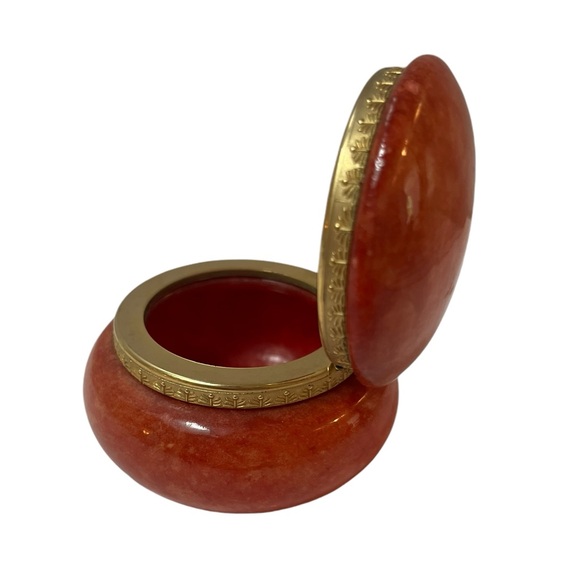 Genuine Red Alabaster Hand Carved Round Dresser Trinket Box, Made in Italy - Picture 3 of 6